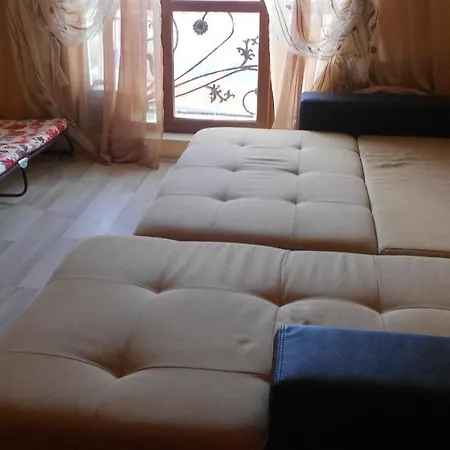 Studio In Astoria شقة